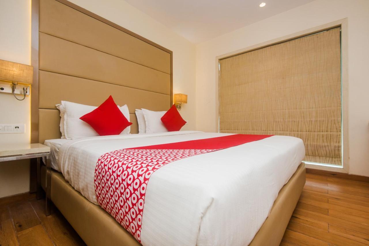 Grand Mookambika Hotel Navi Mumbai Buitenkant foto